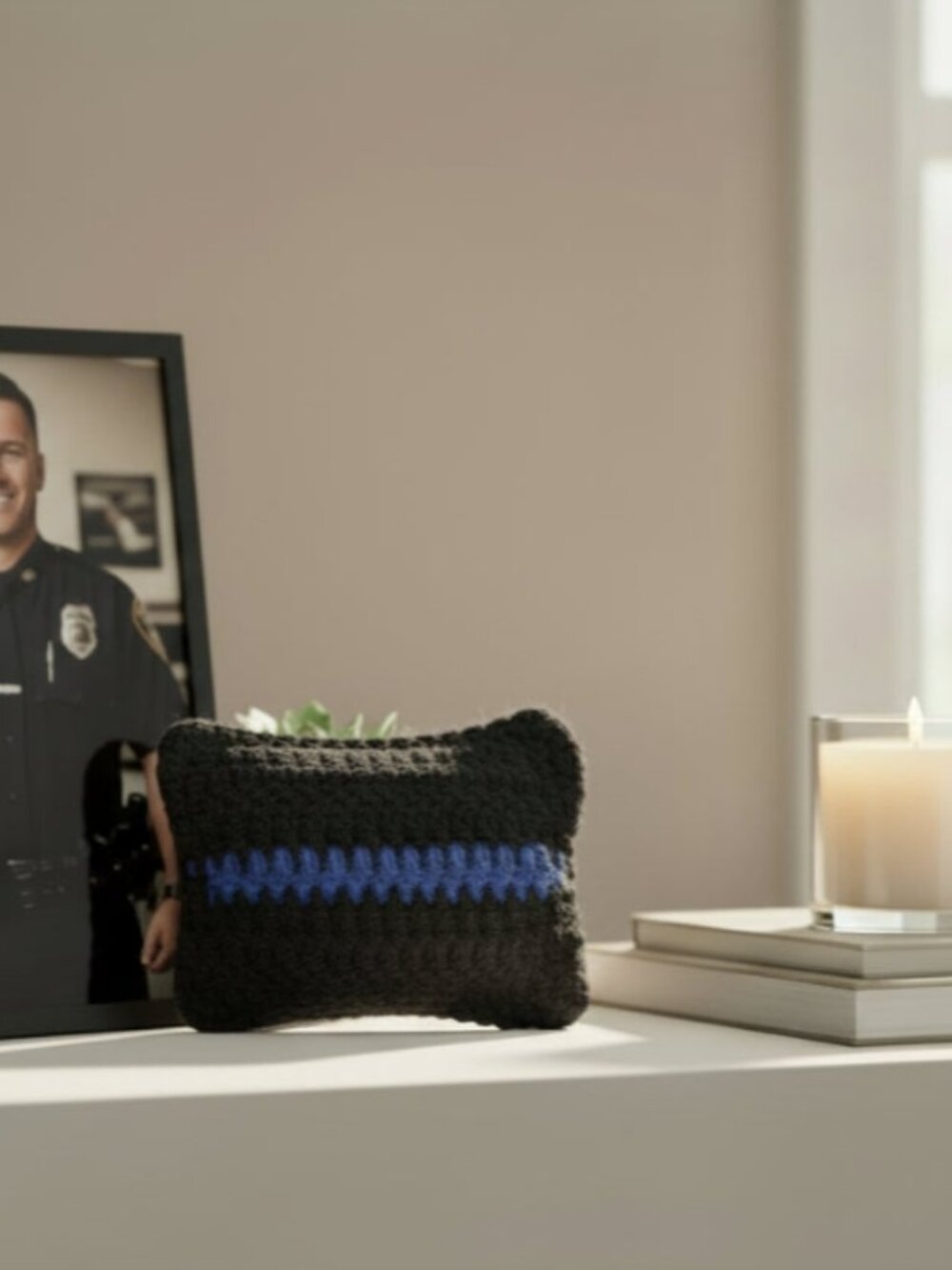 Thin blue line decorative flag, car accessories, office decor, police officer